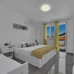 Ana * Makarska